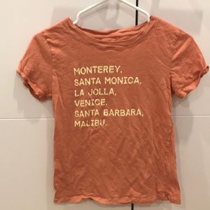adorable short sleeve california graphic tee!